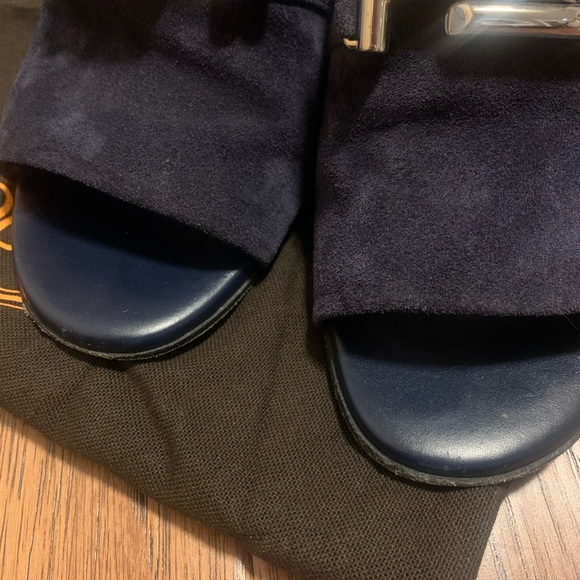 Tod’s block heel sandals in navy - Picture 8 of 10